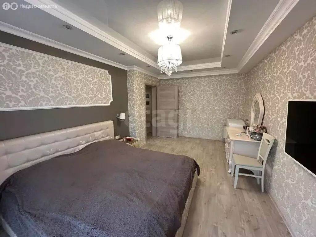 3-комнатная квартира: Калининград, улица Юрия Гагарина, 16Б (84.1 м) - Фото 0