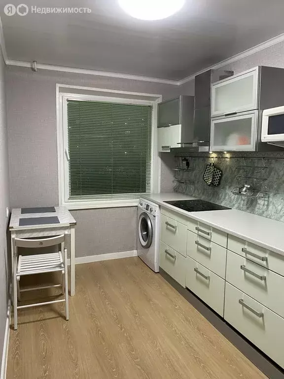 2-комнатная квартира: Мурманск, улица Зои Космодемьянской, 12 (43 м) - Фото 1