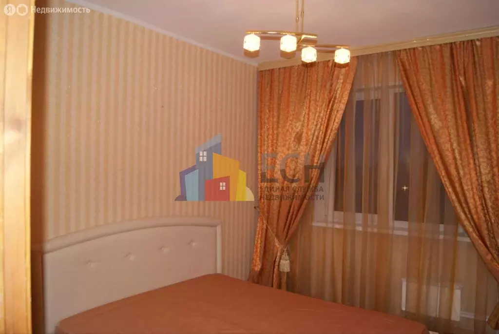 3-комнатная квартира: Тула, улица Революции, 17 (64 м) - Фото 1