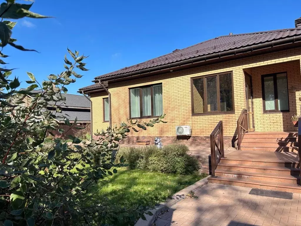 Дом в Башкортостан, Стерлитамакский район, Наумовский сельсовет, ... - Фото 1