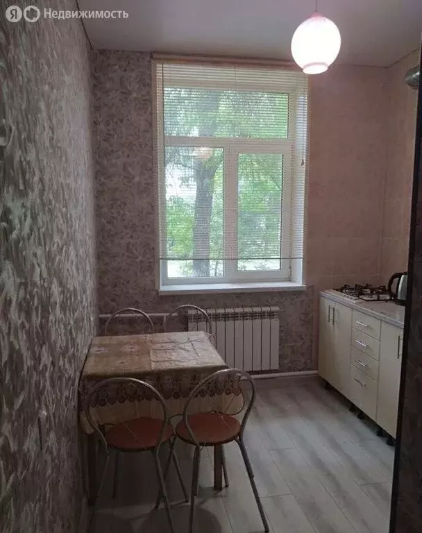 2-комнатная квартира: Каменск-Шахтинский, улица Освобождения, 4 (47.7 ... - Фото 0