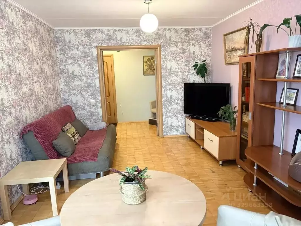 2-к кв. Свердловская область, Екатеринбург ул. Репина, 107 (62.0 м) - Фото 2