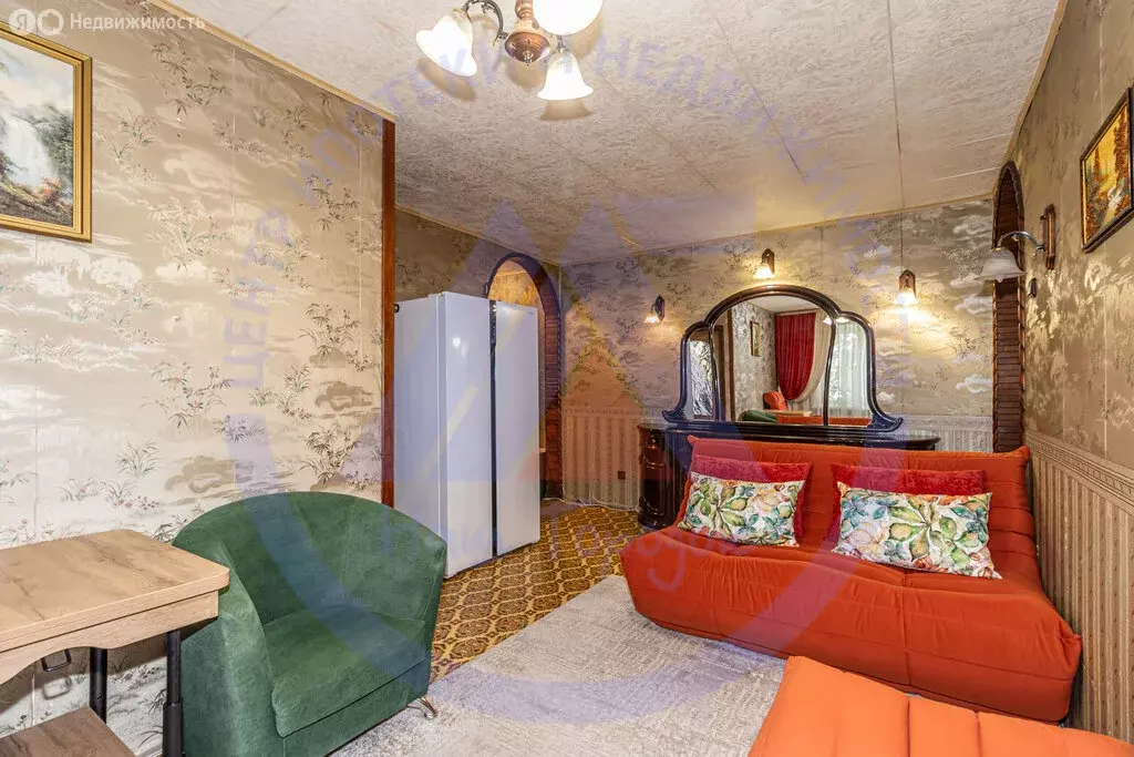 3-комнатная квартира: Курган, улица Савельева, 18 (57.9 м) - Фото 1