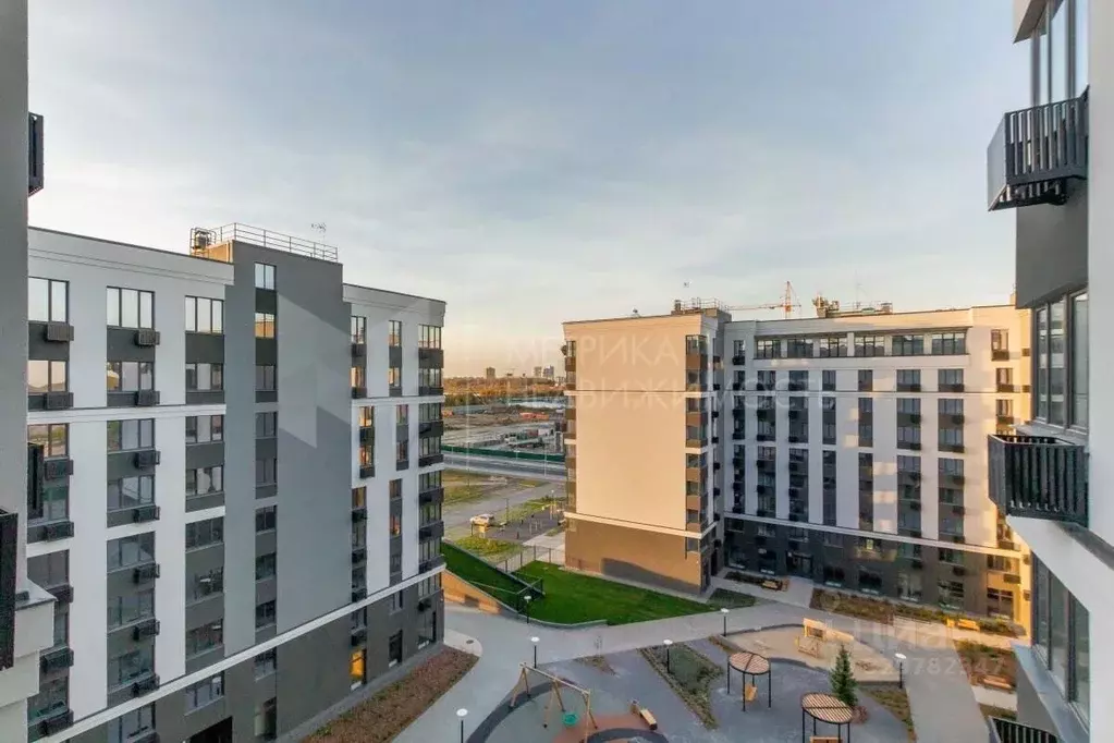 3-к кв. Тюменская область, Тюмень ул. Тимофея Кармацкого, 3 (84.34 м) - Фото 1
