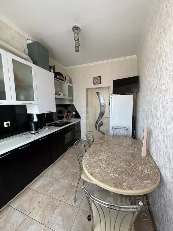 2-к кв. Краснодарский край, Геленджик ул. Розы Люксембург, 66 (44.7 м) - Фото 0