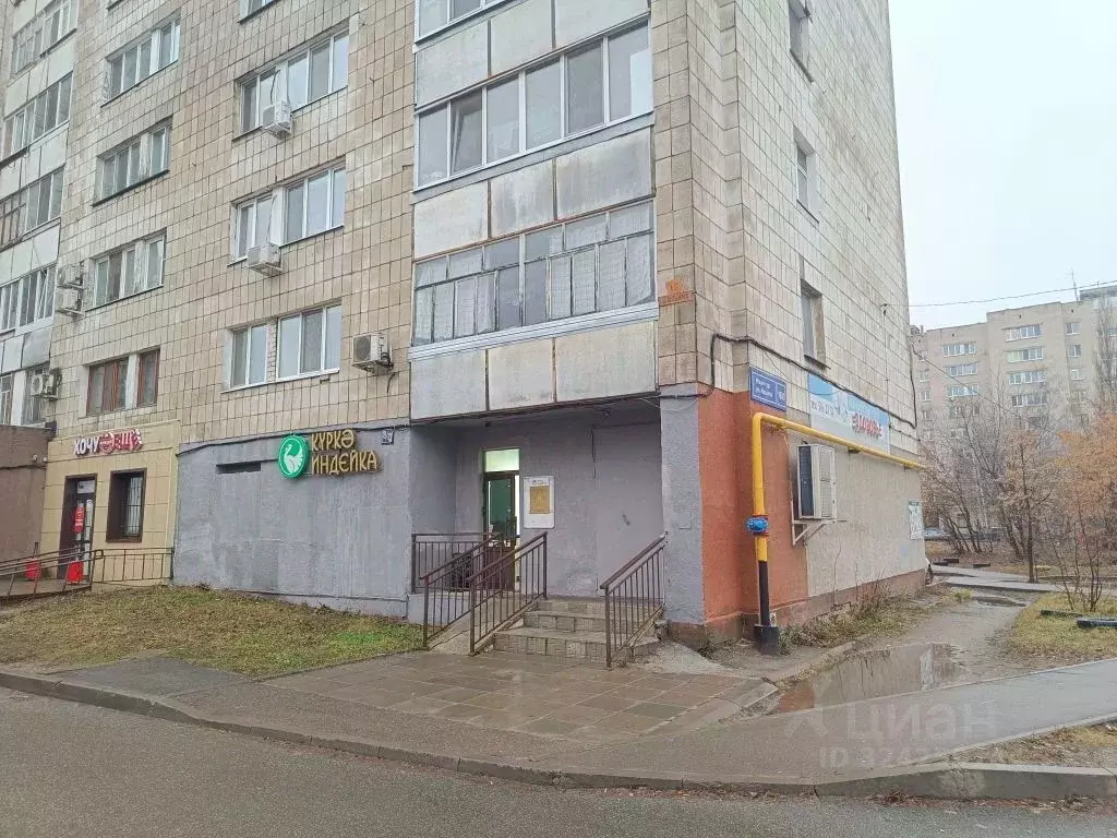 Торговая площадь в Татарстан, Казань Революционная ул., 43/19 (52 м) - Фото 1