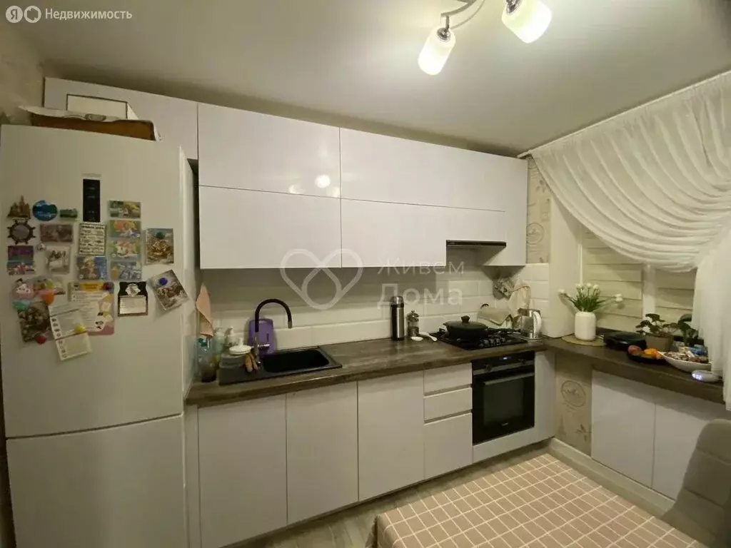 3-комнатная квартира: Волгоград, улица Гвоздкова, 16 (64.9 м) - Фото 2