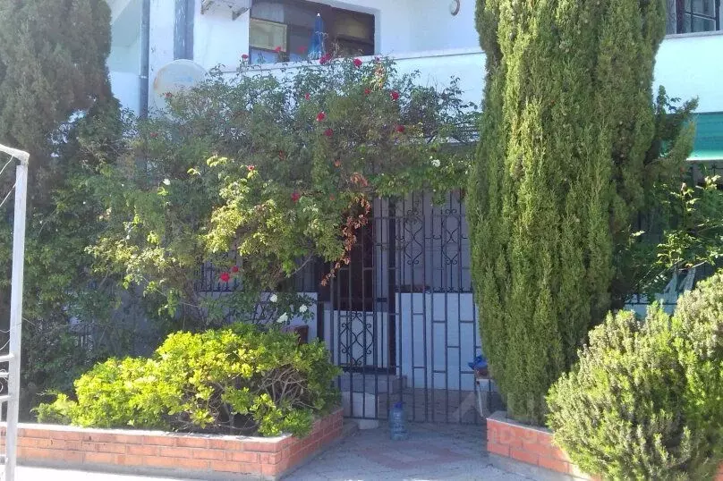 2-к кв. Крым, Алушта ш. Судакское, 4А (40.0 м) - Фото 1