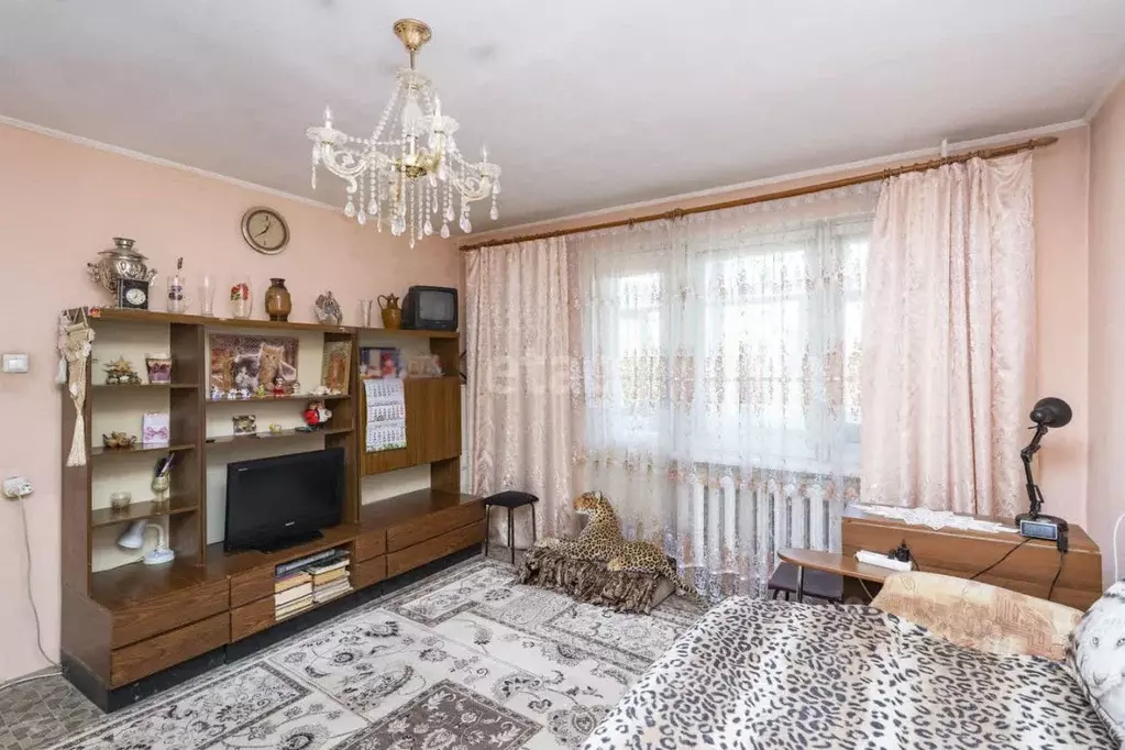 3-к кв. Тюменская область, Тюмень ул. Монтажников, 16 (70.6 м) - Фото 1