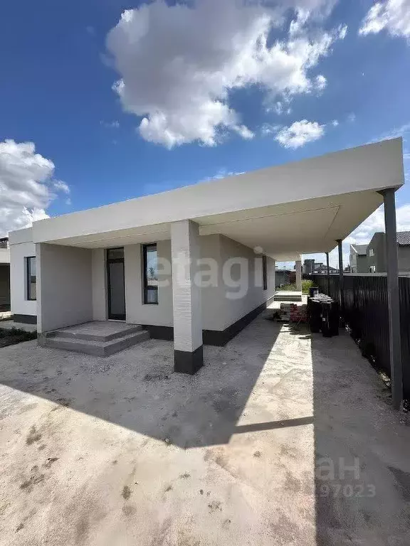 Дом в Самарская область, Ставропольский район, с. Ягодное ул. ... - Фото 1