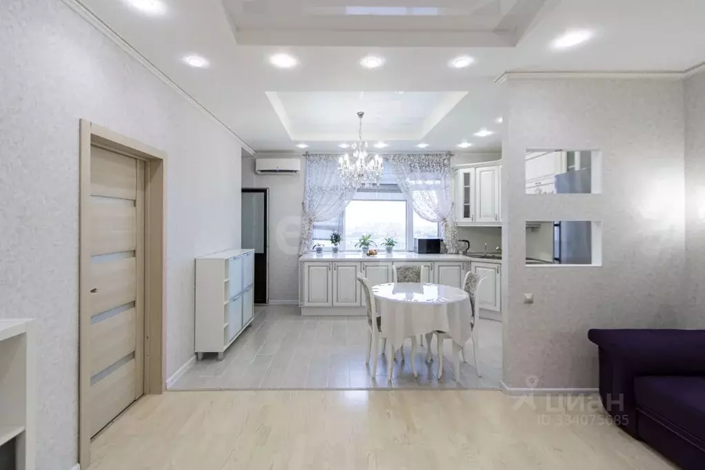 1-к кв. Тюменская область, Тюмень ул. Малыгина, 90 (63.0 м) - Фото 1
