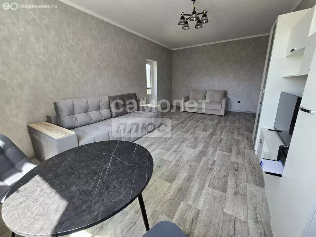1-комнатная квартира: Астрахань, улица Медиков, 5к2 (46 м) - Фото 1