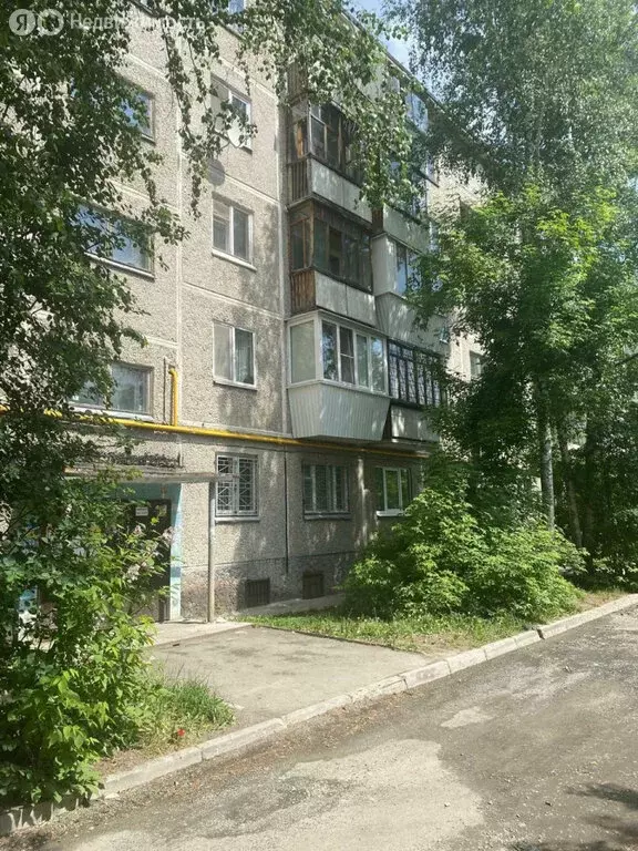3-комнатная квартира: Екатеринбург, Белореченская улица, 34к1 (58.6 м) - Фото 0