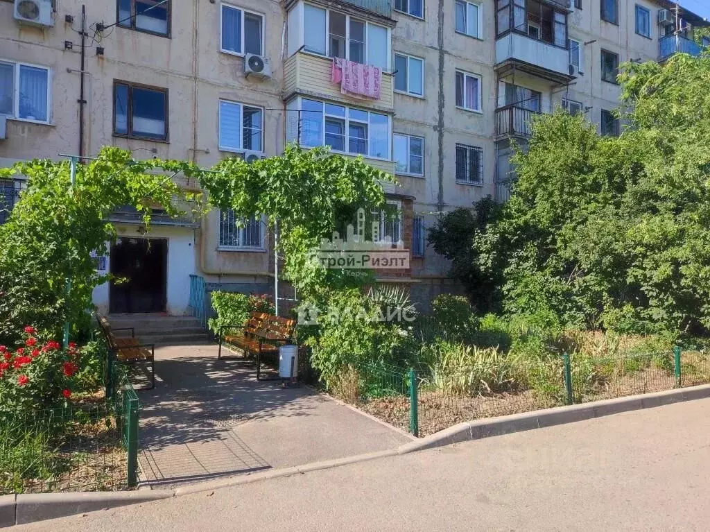 2-к кв. Крым, Керчь ул. 1-й Пятилетки, 33 (44.5 м) - Фото 1