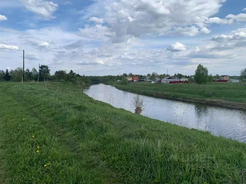 Участок в Тверская область, Конаковский муниципальный округ, д. ... - Фото 0