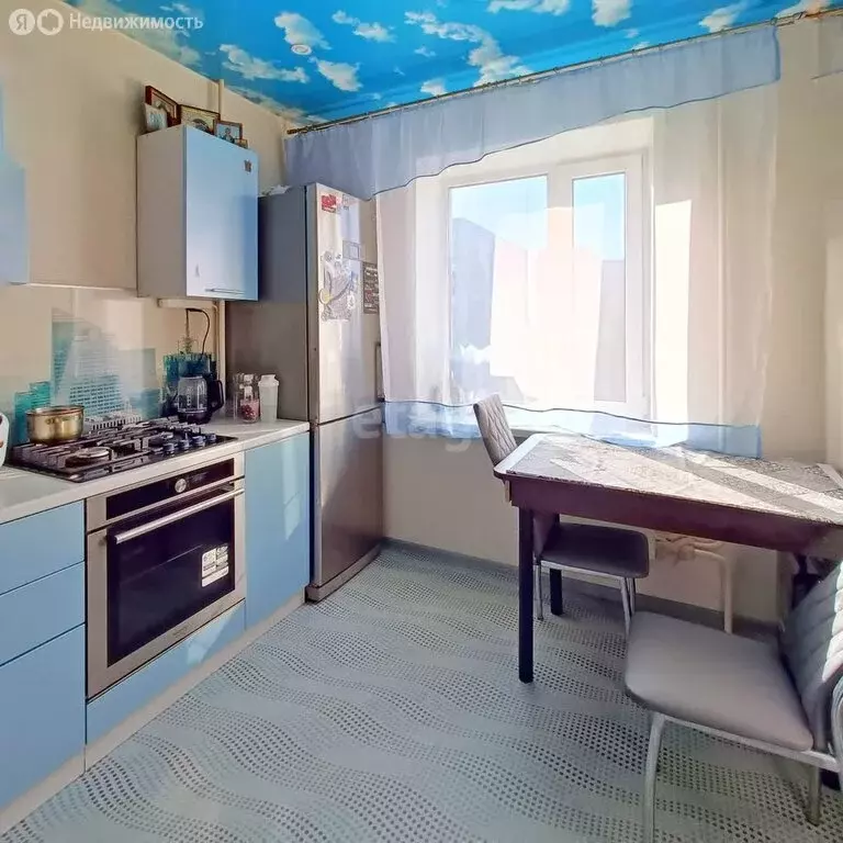 3-комнатная квартира: Ухта, улица Сенюкова, 18 (68 м) - Фото 1