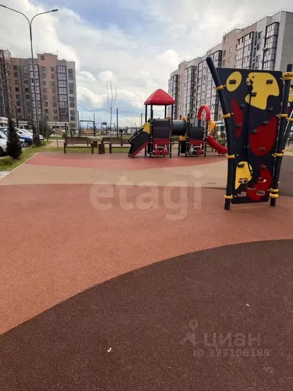 2-к кв. Адыгея, Майкоп ул. Олега Цокова, 2 (62.3 м) - Фото 1