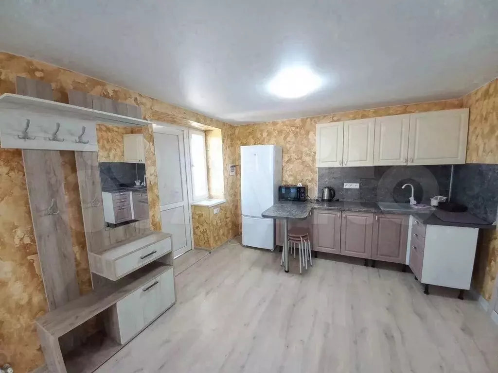 Комната 38 м в 5-к., 2/3 эт. - Фото 1