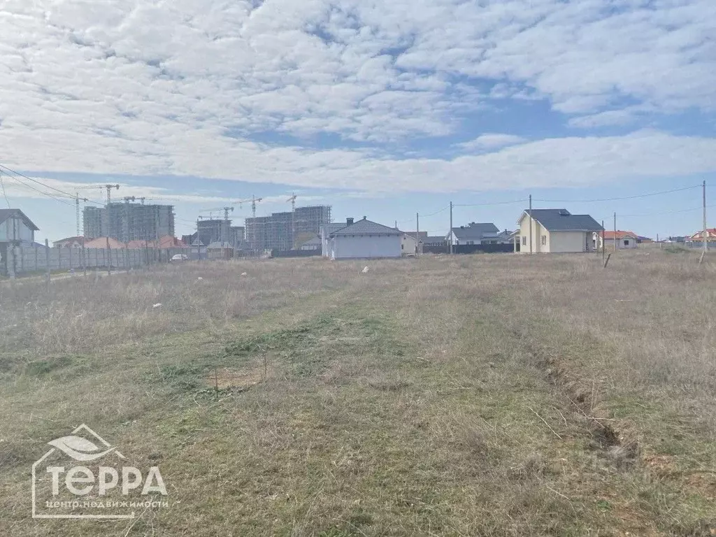 Участок в Крым, Сакский район, с. Уютное  (6.0 сот.) - Фото 1