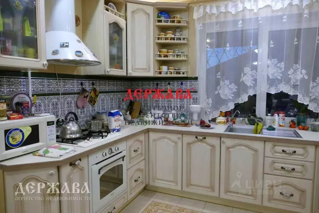 Коттедж в Белгородская область, Старый Оскол Нижняя ул. (180 м) - Фото 1