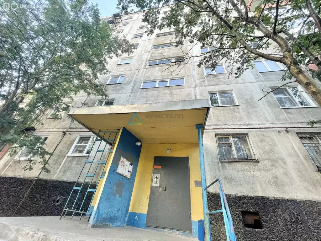 3-комнатная квартира: Мурманск, улица Алексея Хлобыстова, 32 (52.7 м) - Фото 0