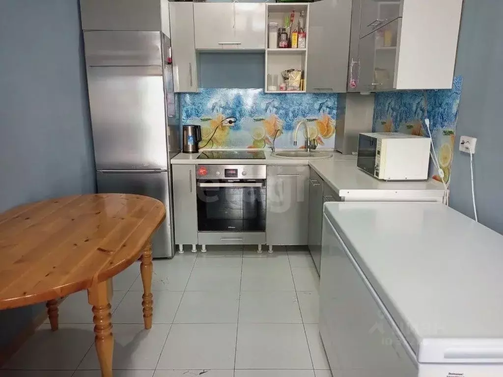 2-к кв. Саха (Якутия), Якутск ул. Севастопольская, 21/1 (52.4 м) - Фото 1