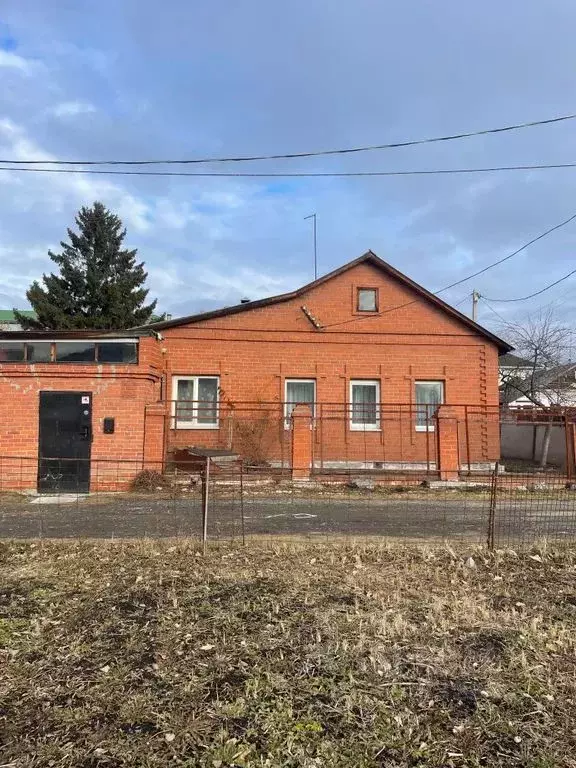 Дом в Свердловская область, Екатеринбург ул. Водоемная, 50 (100 м) - Фото 1