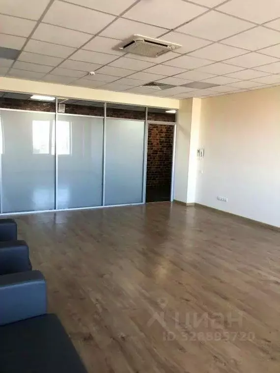 Офис в Санкт-Петербург Октябрьская наб., 10к1 (44 м) - Фото 0