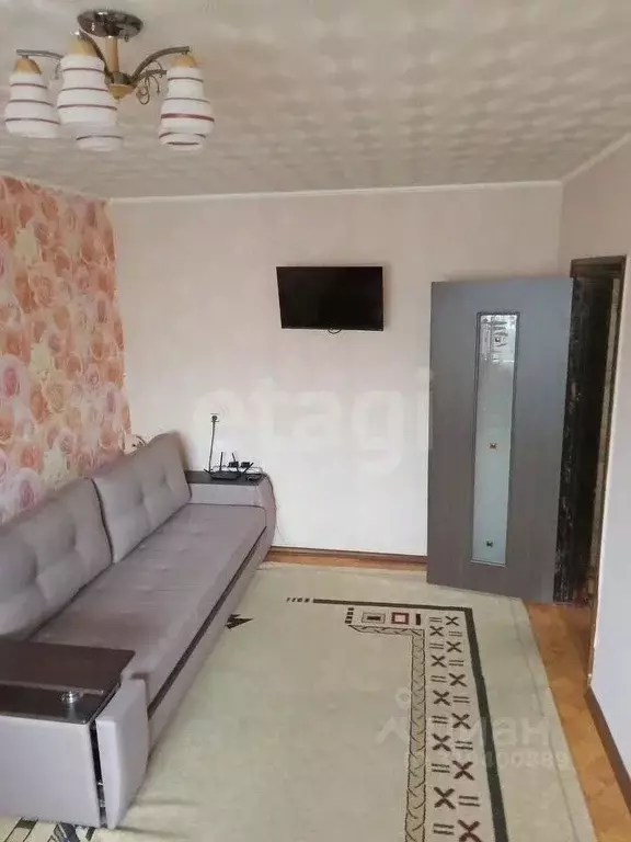 3-к кв. Белгородская область, Белгород ул. Буденного, 6 (71.3 м) - Фото 0