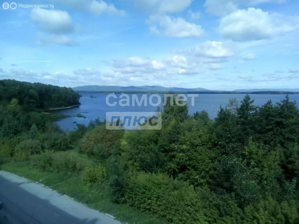 3-комнатная квартира: Озерск, Набережная улица, 2 (62.8 м) - Фото 1