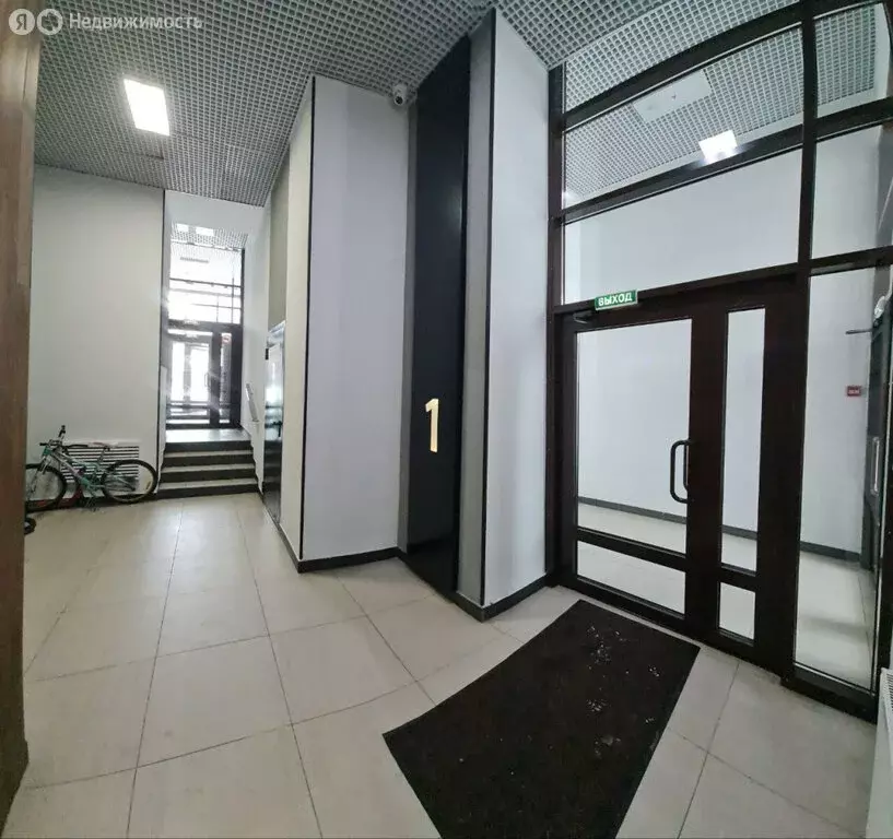 3-комнатная квартира: Екатеринбург, улица Чемпионов, 3 (76 м) - Фото 2