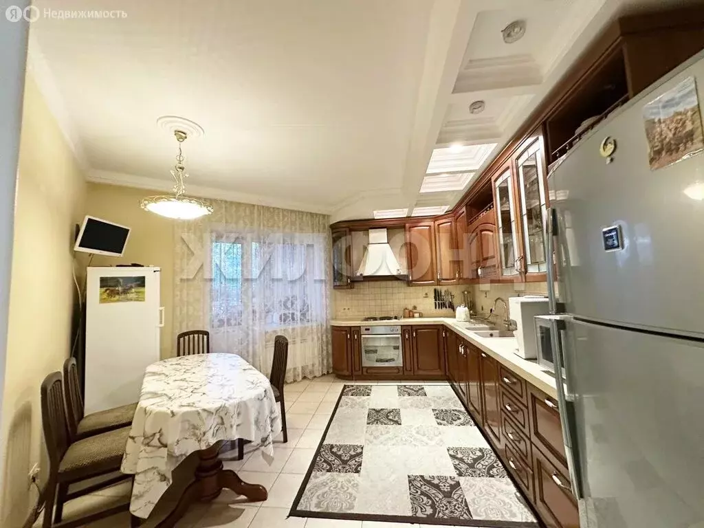 Квартира-студия: Новосибирск, улица Ватутина, 41/1 (131 м) - Фото 0