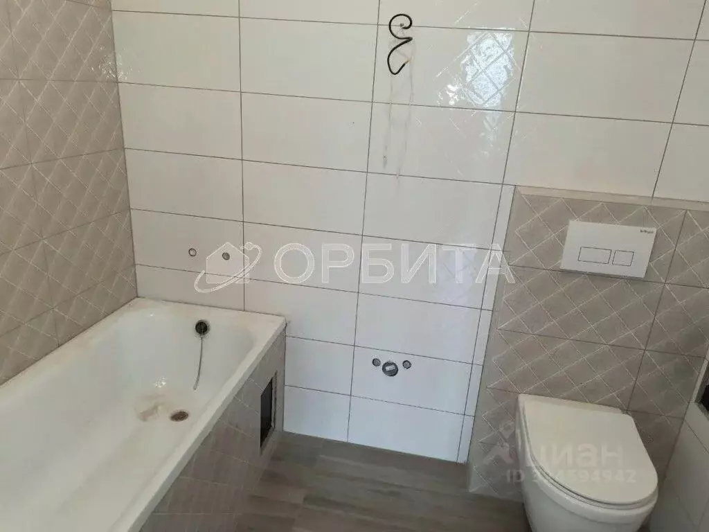 2-к кв. Тюменская область, Тюмень Рощино мкр, ул. Александра ... - Фото 2