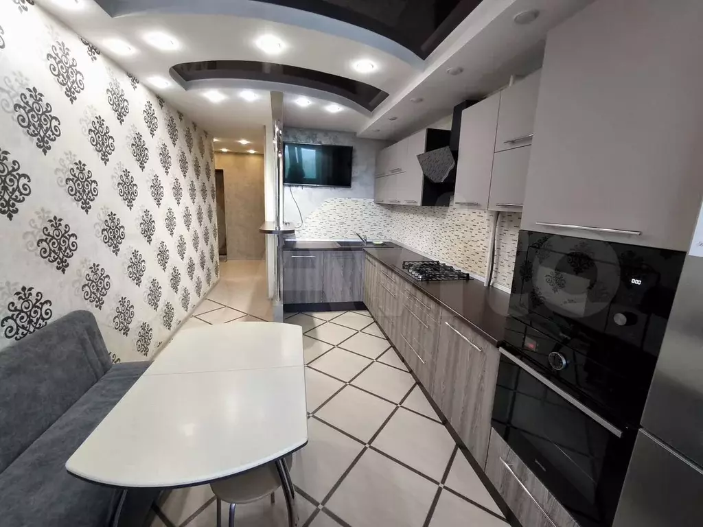 1-к. квартира, 45 м, 8/9 эт. - Фото 0