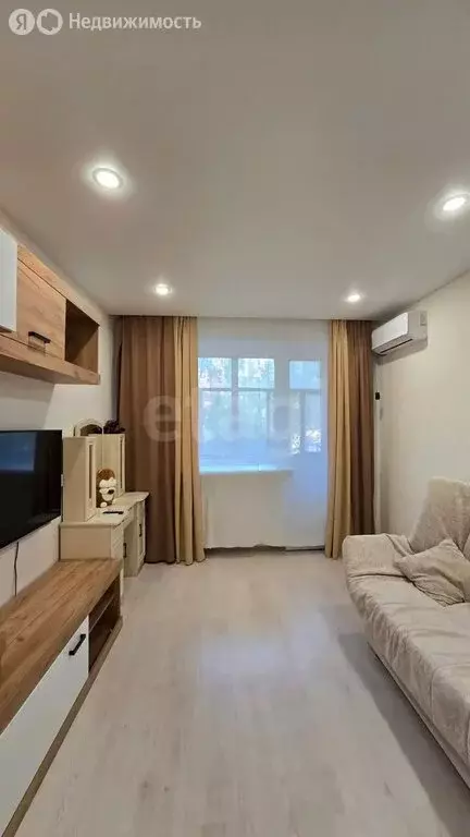 2-комнатная квартира: Тюмень, улица Котельщиков, 17 (43 м) - Фото 1