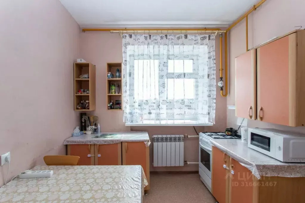 3-к кв. Тюменская область, с. Вагай ул. Октябрьская, 53 (70.7 м) - Фото 0