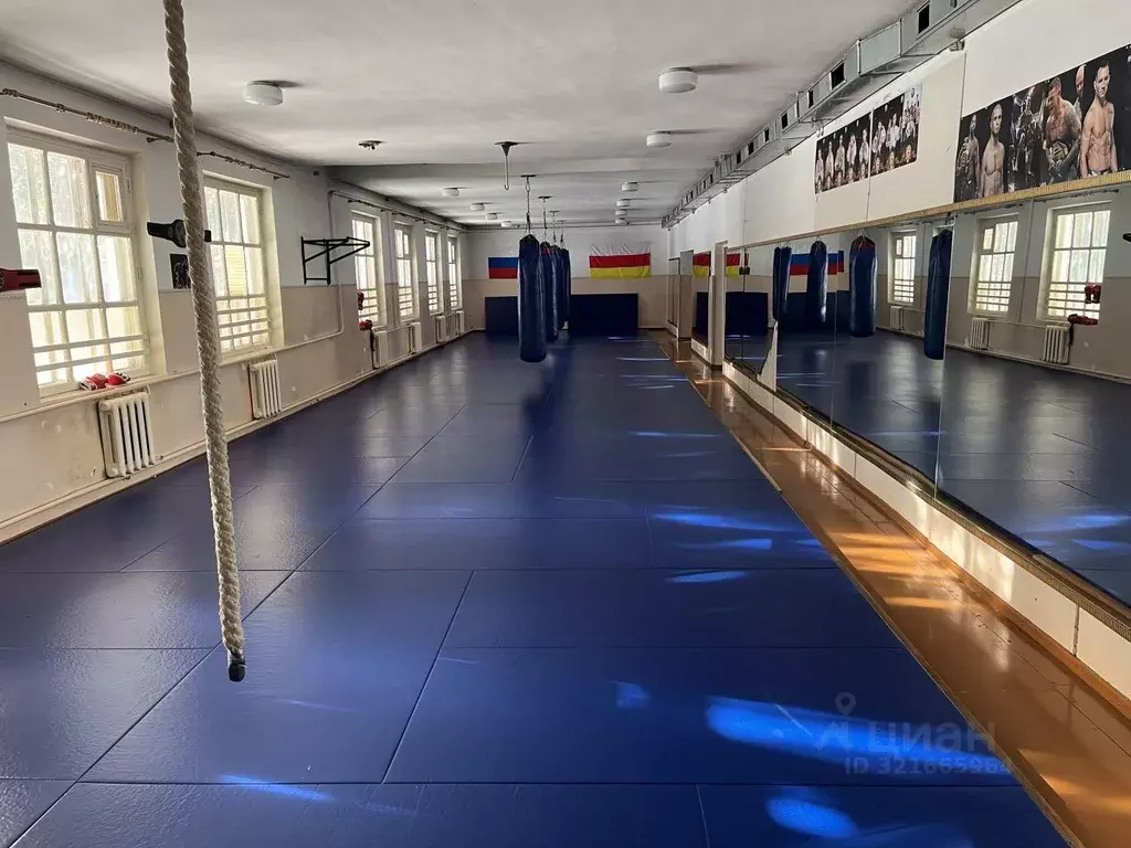 Помещение свободного назначения в Северная Осетия, Заводской пгт ул. ... - Фото 2