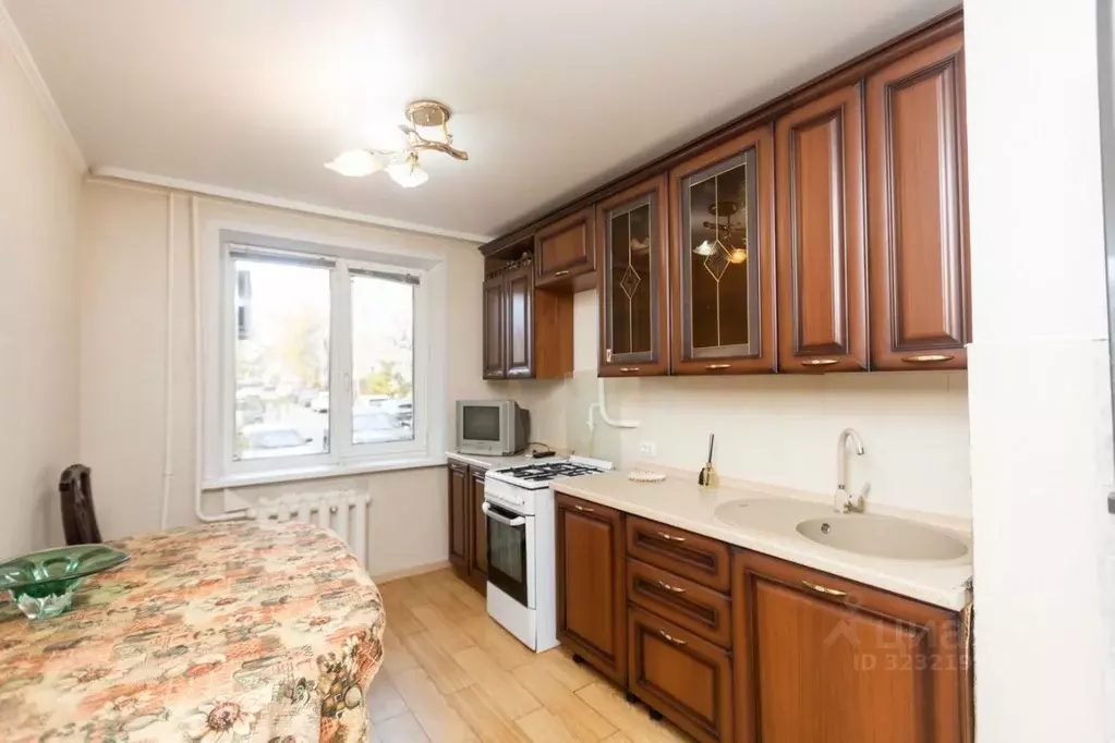 3-к кв. Оренбургская область, Оренбург Брестская ул., 32 (65.5 м) - Фото 1