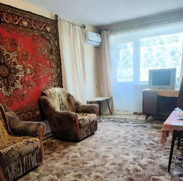 2-к кв. Саратовская область, Энгельс Молодежная ул., 8 (42.0 м) - Фото 1