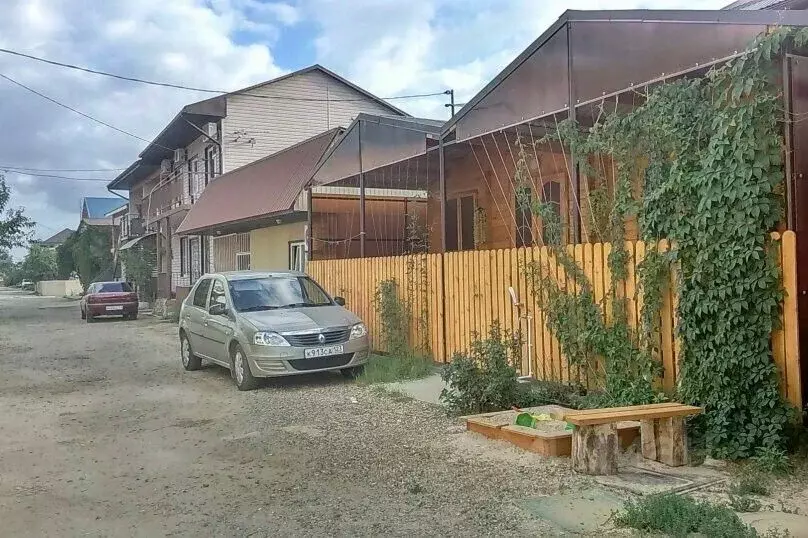 Дом в Краснодарский край, Темрюкский район, Голубицкое с/пос, ... - Фото 0