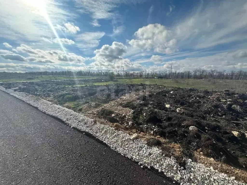 Участок в Крым, Симферопольский район, с. Мирное  (6.0 сот.) - Фото 2