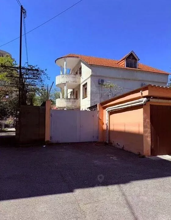 Дом в Краснодарский край, Сочи Центральный мкр, ул. Роз, 20Б (360 м) - Фото 1
