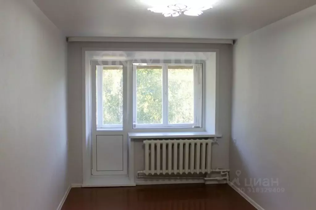 3-к кв. Алтай, Горно-Алтайск Коммунистический просп., 33 (55.0 м) - Фото 1