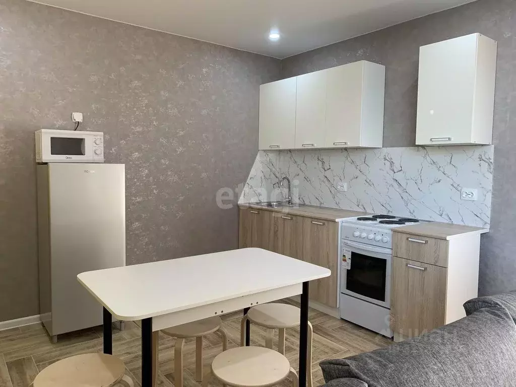 Студия Тюменская область, Тюмень ул. Первооткрывателей, 10 (30.0 м) - Фото 1