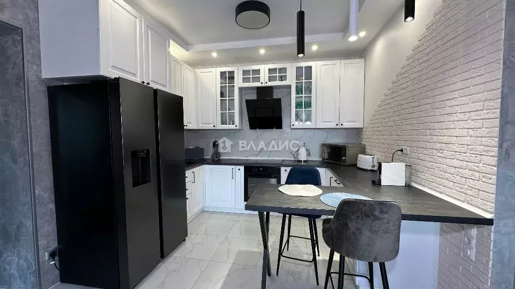 Продается 3-комнатная квартира - Фото 1