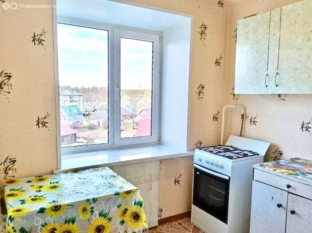 2-комнатная квартира: Можга, улица Фрунзе, 25 (43.7 м) - Фото 0