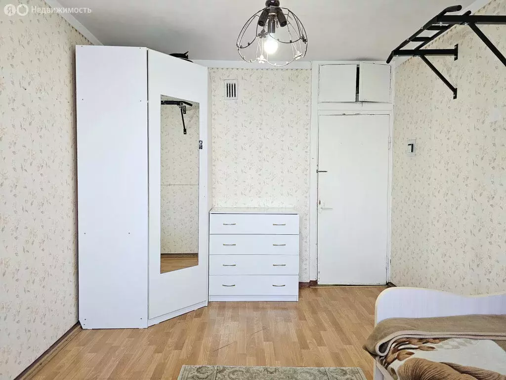 3-комнатная квартира: Калининград, Батальная улица, 75 (64.1 м) - Фото 1