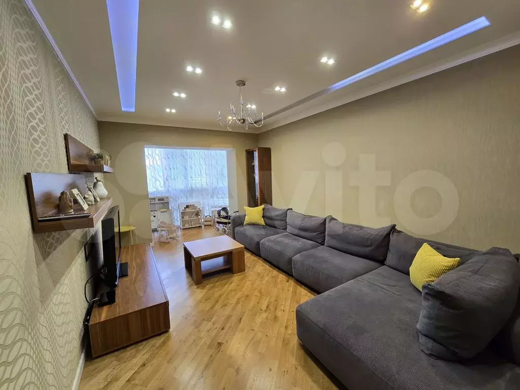 3-к. квартира, 93 м, 3/9 эт. - Фото 0