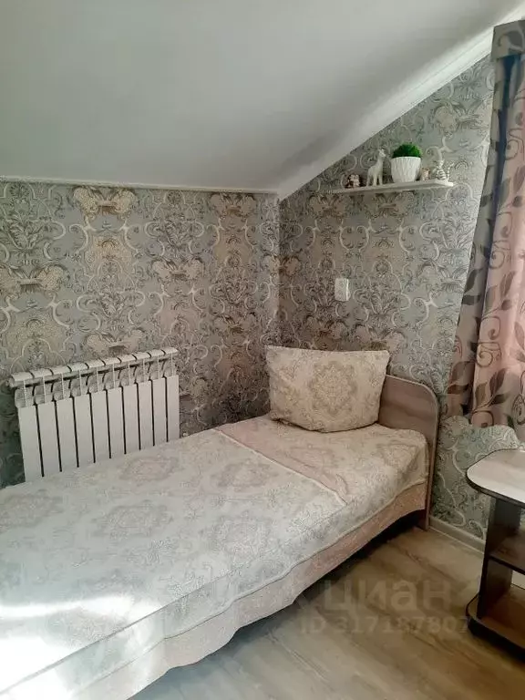 Комната Краснодарский край, Туапсе ул. Розы Люксембург, 9 - Фото 1