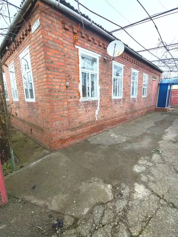 Дом в Ростовская область, Сальск ул. Горького, 13 (75 м) - Фото 1